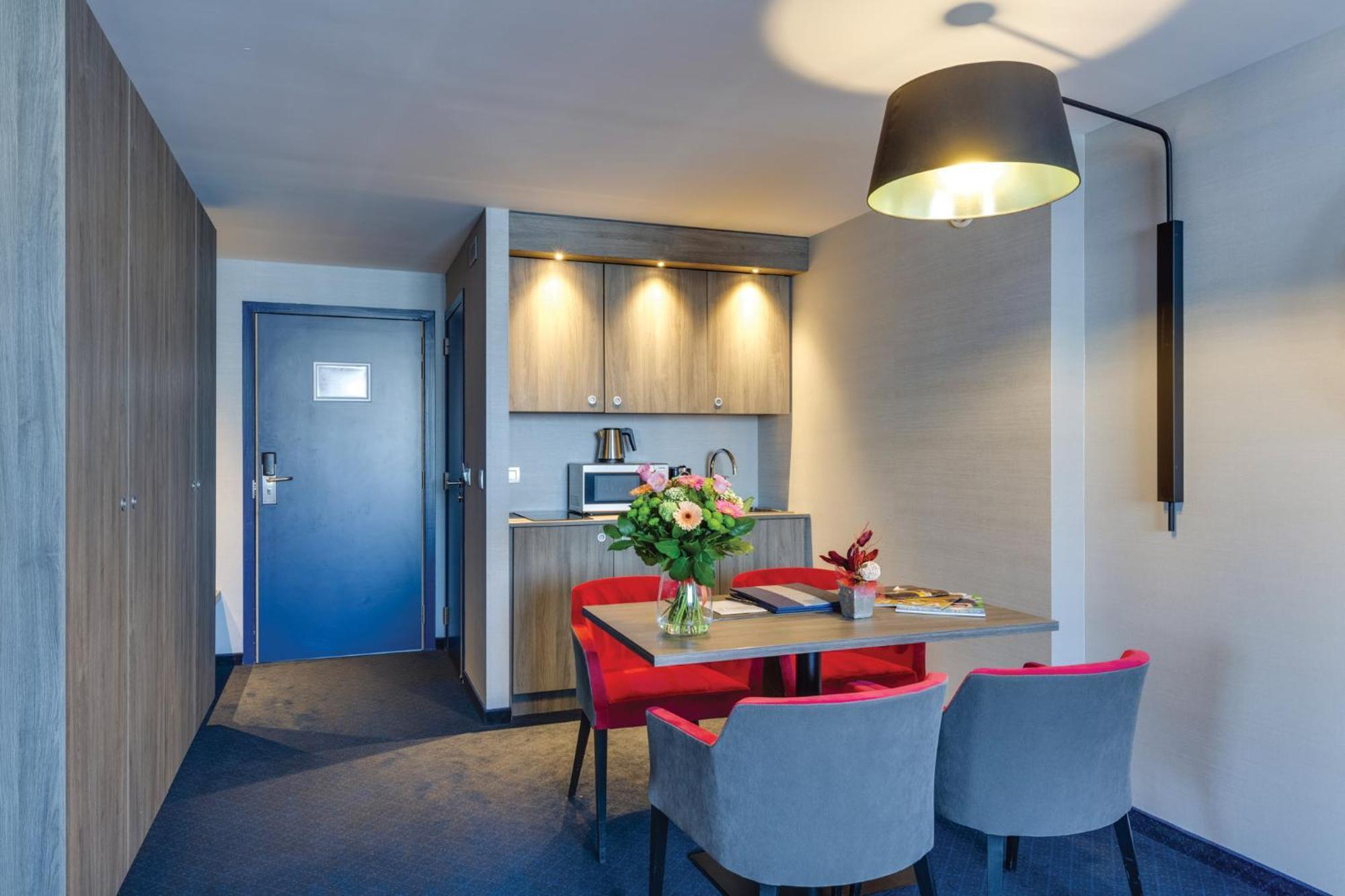 Hotel Der Valk Congres 4*
