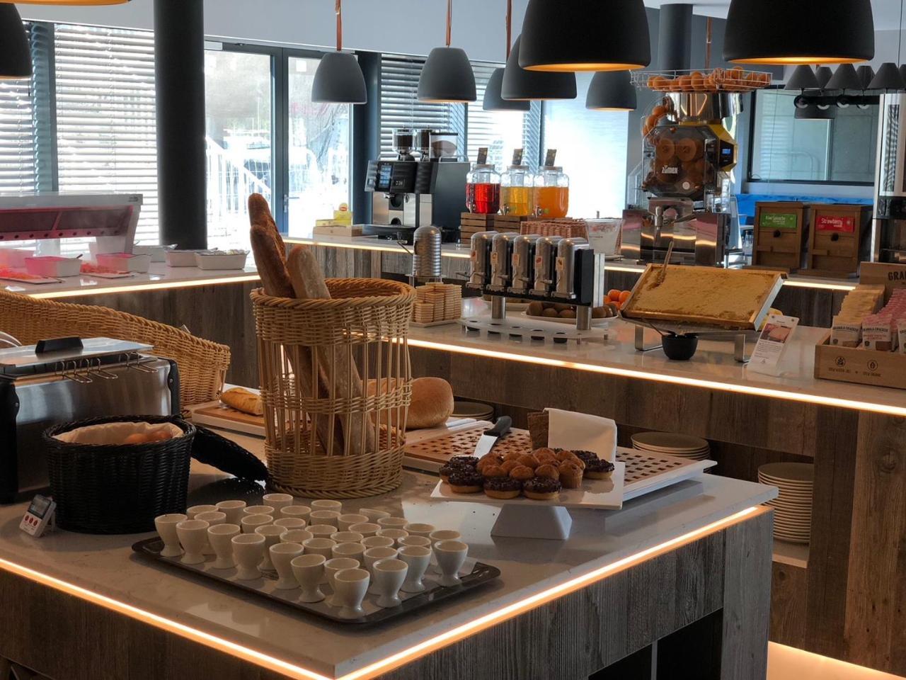 Hotel Der Valk Congres 4*